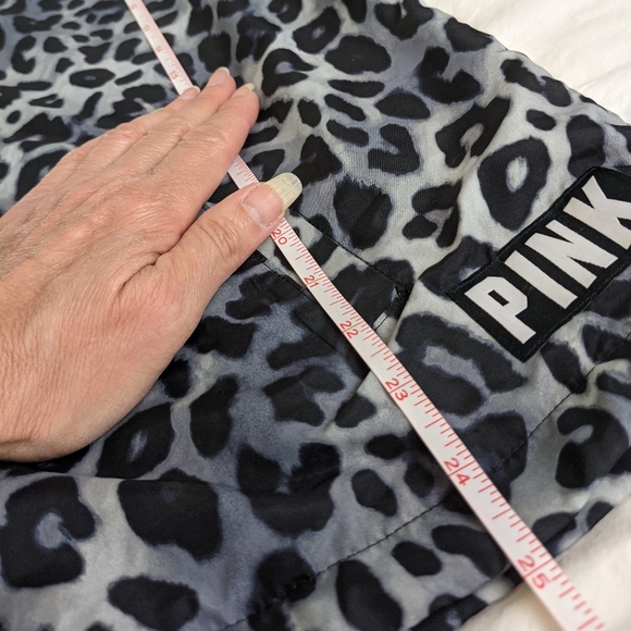 PINK EUC track jacket shorts snow leopard XS black - Picture 16 of 16